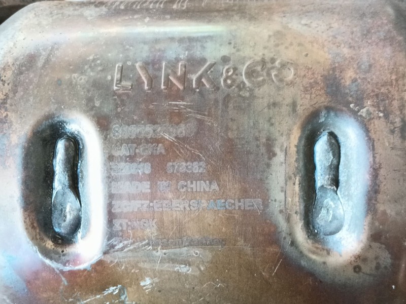 Recambio de catalizador para lynk & co 01 phev referencia OEM IAM   