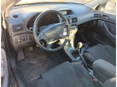 toyota avensis (_t25_) del año 2005 2