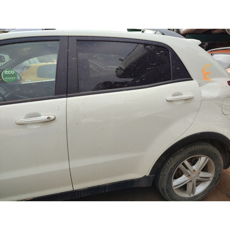 Recambio de puerta trasera izquierda para ssangyong korando (ck) 2.0 e-xdi referencia OEM IAM   