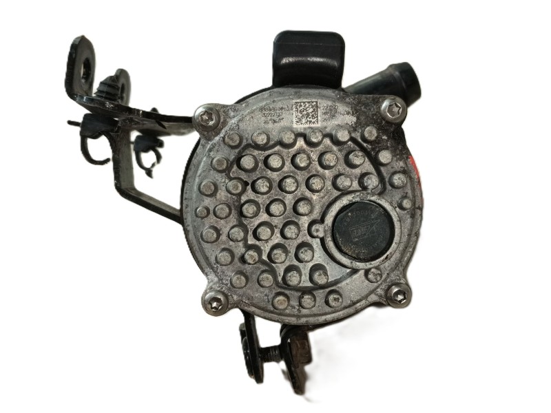 Recambio de bomba agua para lynk & co 01 phev referencia OEM IAM  8888894262 