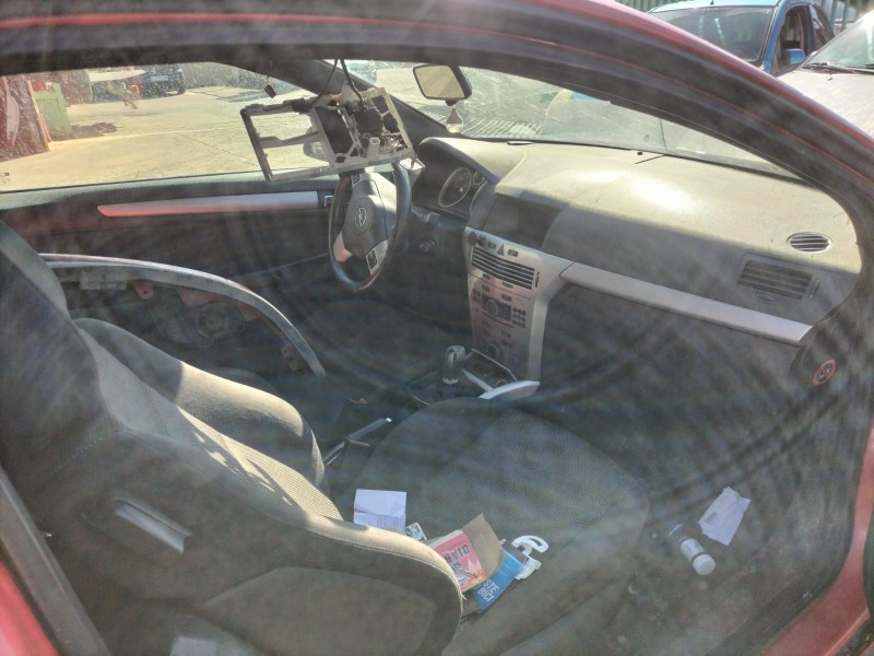 opel astra h gtc (a04) del año 2006