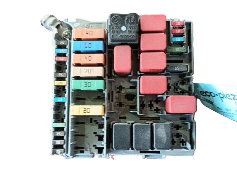 Recambio de caja reles / fusibles para fiat 500 (312_) 1.2 (312axa1a) referencia OEM IAM   