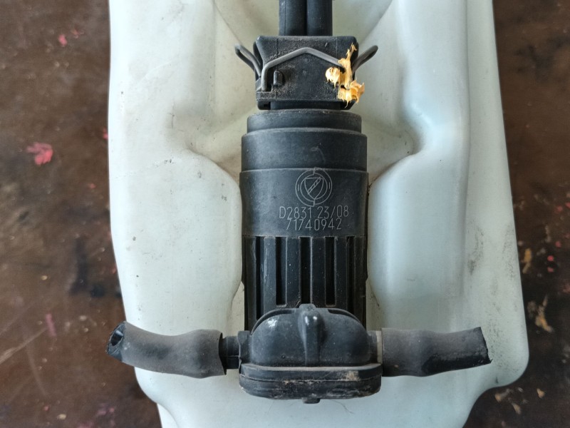 Recambio de deposito limpia para fiat 500 (312_) 1.2 (312axa1a) referencia OEM IAM   