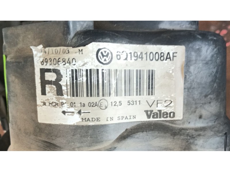 Recambio de faro derecho para volkswagen polo iv (9n_, 9a_) 1.4 tdi referencia OEM IAM   