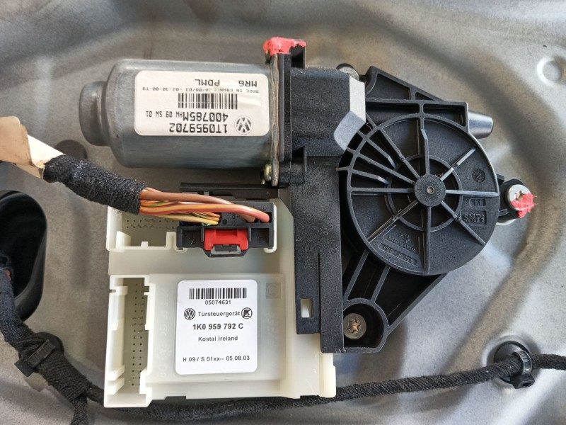 Recambio de elevalunas delantero derecho para volkswagen touran (1t1, 1t2) 1.9 tdi referencia OEM IAM   