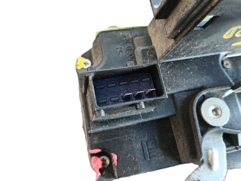 Recambio de cerradura puerta delantera derecha para renault trafic ii autobús (jl) 1.9 dci 100 (jl0c) referencia OEM IAM   