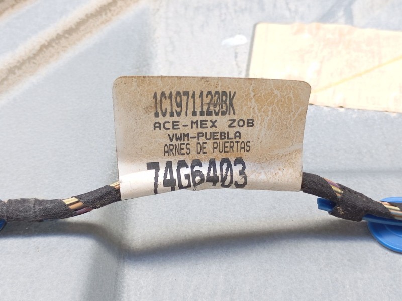 Recambio de puerta delantera izquierda para volkswagen new beetle (9c1, 1c1) 1.6 referencia OEM IAM   