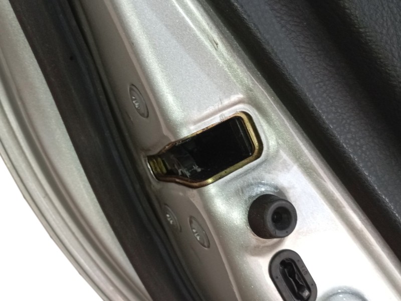 Recambio de puerta trasera izquierda para toyota avensis (_t25_) 2.0 d-4d (cdt250_) referencia OEM IAM   