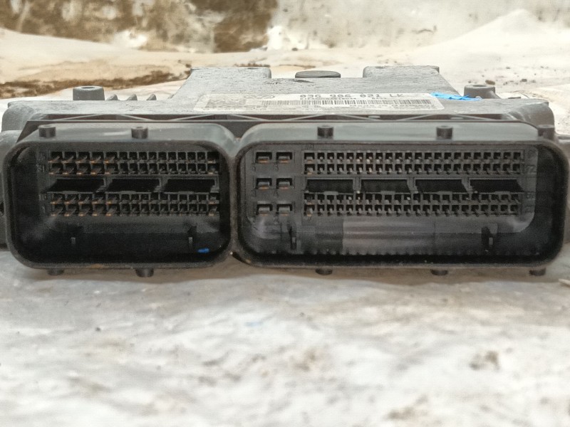 Recambio de centralita motor uce para seat leon (1p1) 1.9 tdi referencia OEM IAM   