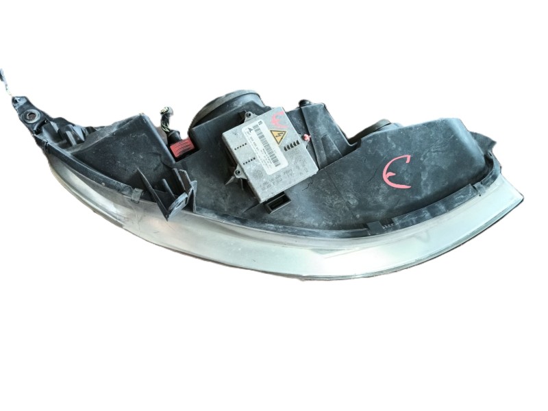 Recambio de faro derecho para peugeot 407 (6d_) 2.0 hdi 135 (6drhrh, 6drhre, 6drhrg, 6drhrj) referencia OEM IAM   