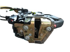 Recambio de cerradura puerta trasera derecha para toyota avensis (_t25_) 2.0 d-4d (cdt250_) referencia OEM IAM    2