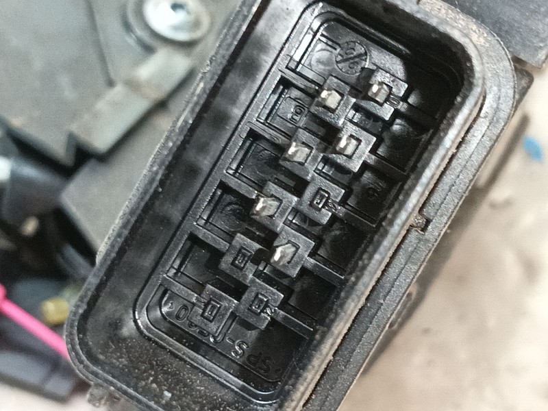 Recambio de cerradura puerta trasera derecha para ford mondeo iv sedán (ba7) 2.0 tdci referencia OEM IAM   