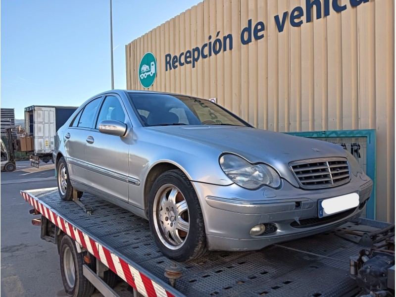 mercedes-benz clase c (w203) del año 2001