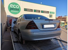 mercedes-benz clase c (w203) del año 2001 2