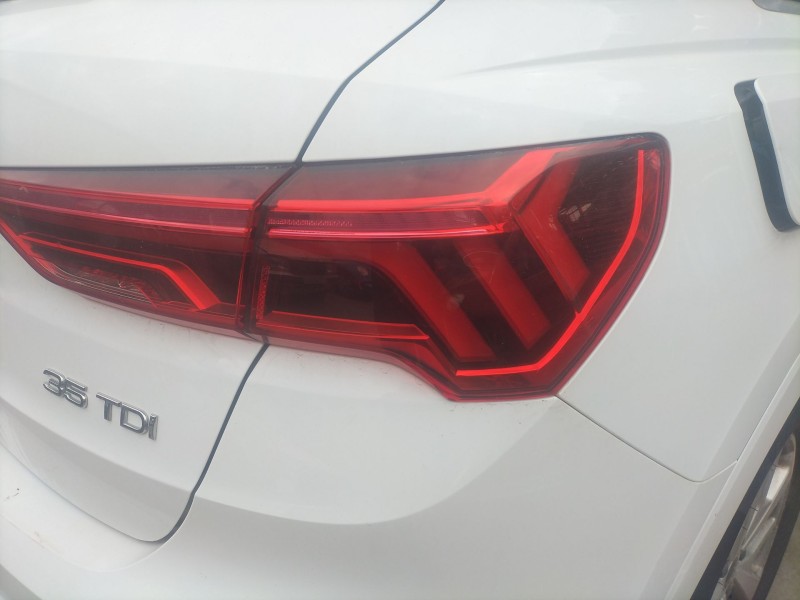 Recambio de piloto trasero derecho para audi q3 (f3b) 35 tdi referencia OEM IAM   