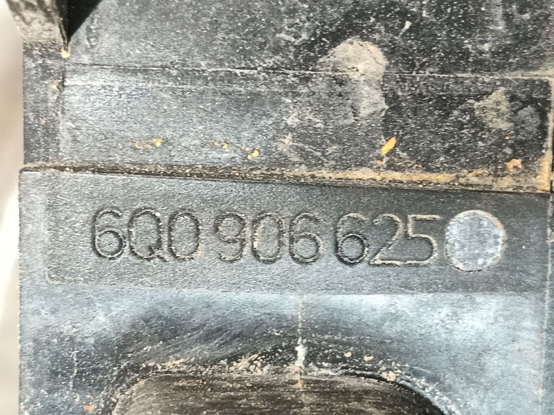 Recambio de valvula de aire adicional para seat leon (1p1) 1.9 tdi referencia OEM IAM 6Q0906625E  