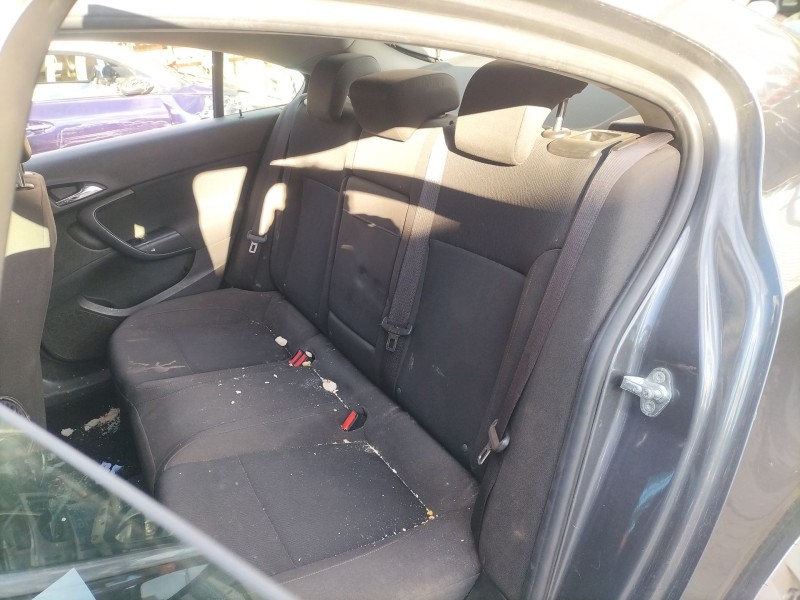 opel insignia a sports tourer (g09) del año 2012