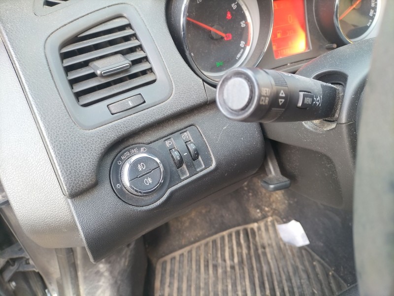 opel insignia a sports tourer (g09) del año 2012