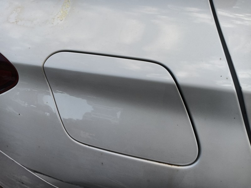 Recambio de tapa exterior combustible para bmw x2 (f39) sdrive 18 i referencia OEM IAM   