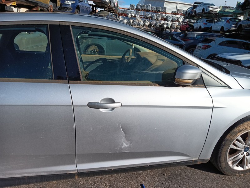 Recambio de puerta delantera derecha para ford focus iii 1.6 ti referencia OEM IAM   