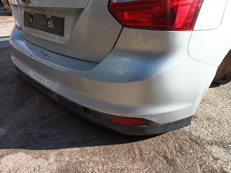 Recambio de paragolpes trasero para ford focus iii 1.6 ti referencia OEM IAM   