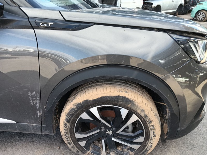 Recambio de aleta delantera derecha para peugeot 2008 ii (ud_, us_, uy_, uj_, ur_, uc_) 1.2 puretech 130 referencia OEM IAM   