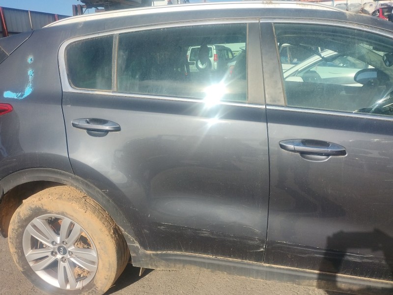 Recambio de puerta trasera derecha para kia sportage iv (ql, qle) 1.7 crdi referencia OEM IAM   
