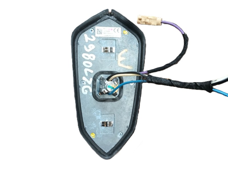 Recambio de antena para lynk & co 01 phev referencia OEM IAM  8891309388 