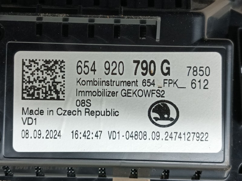 Recambio de cuadro instrumentos para skoda kamiq (nw4) 1.5 tsi referencia OEM IAM 654920790G A3C1018550300 