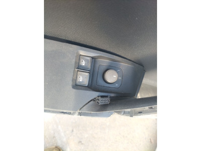 Recambio de mando elevalunas delantero izquierdo para seat ibiza v (kj1, kjg) 1.0 tsi referencia OEM IAM   