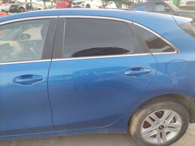 Recambio de puerta trasera izquierda para kia ceed (cd) 1.0 t-gdi referencia OEM IAM   