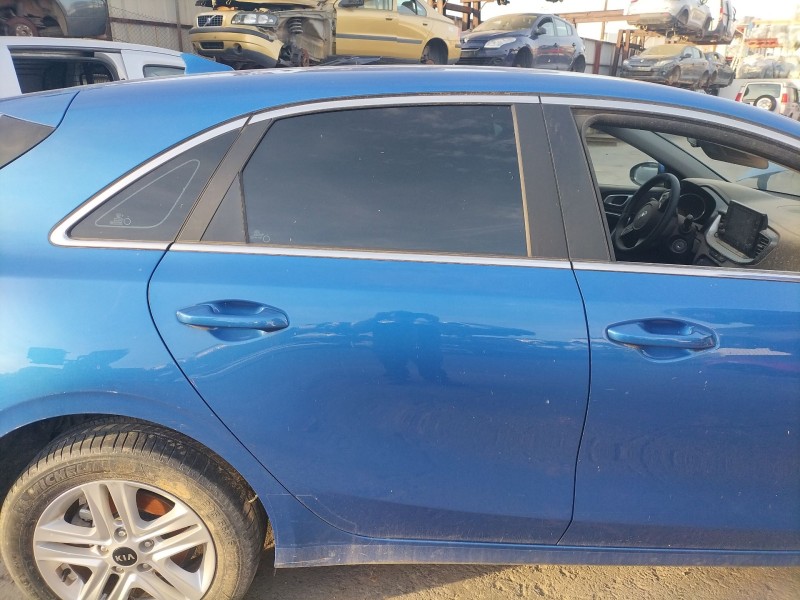 Recambio de puerta trasera derecha para kia ceed (cd) 1.0 t-gdi referencia OEM IAM   
