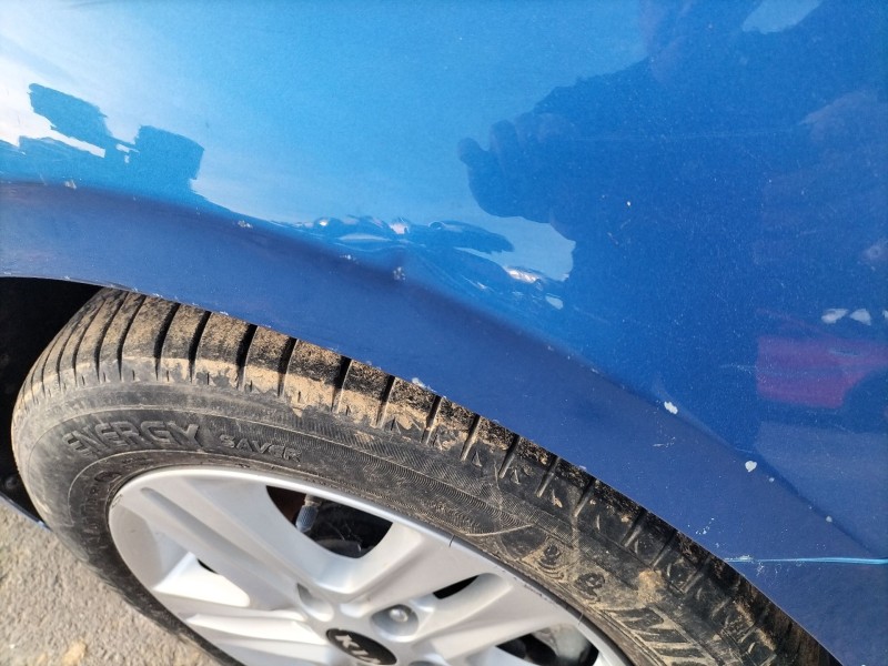 Recambio de aleta delantera derecha para kia ceed (cd) 1.0 t-gdi referencia OEM IAM   