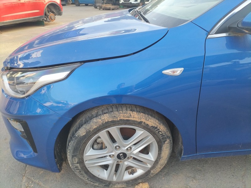 Recambio de aleta delantera izquierda para kia ceed (cd) 1.0 t-gdi referencia OEM IAM   