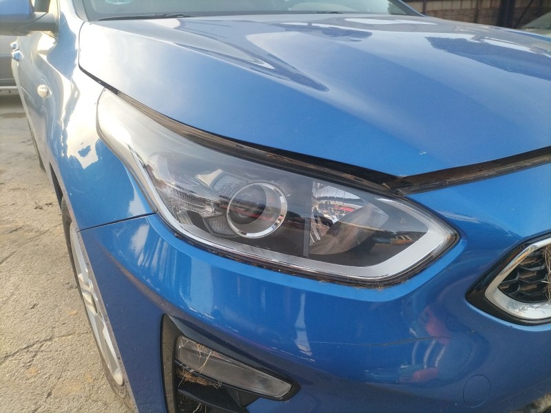 Recambio de faro derecho para kia ceed (cd) 1.0 t-gdi referencia OEM IAM   