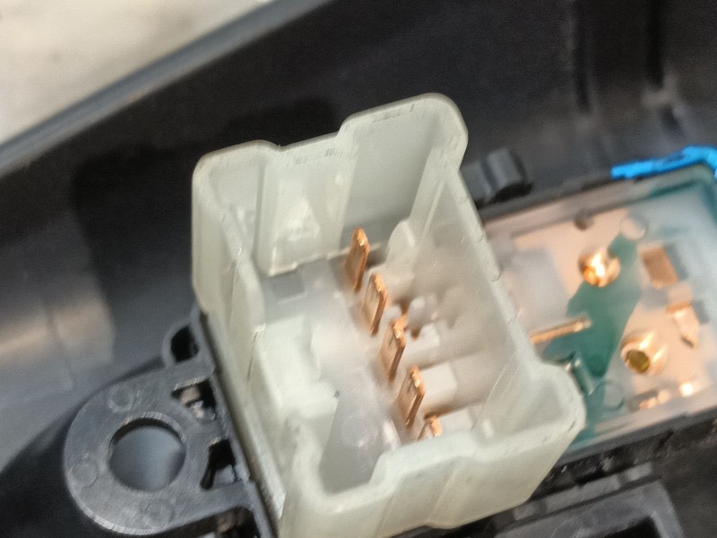 Recambio de mando elevalunas trasero derecho para nissan juke (f16_) 1.0 referencia OEM IAM 254114CE0A  