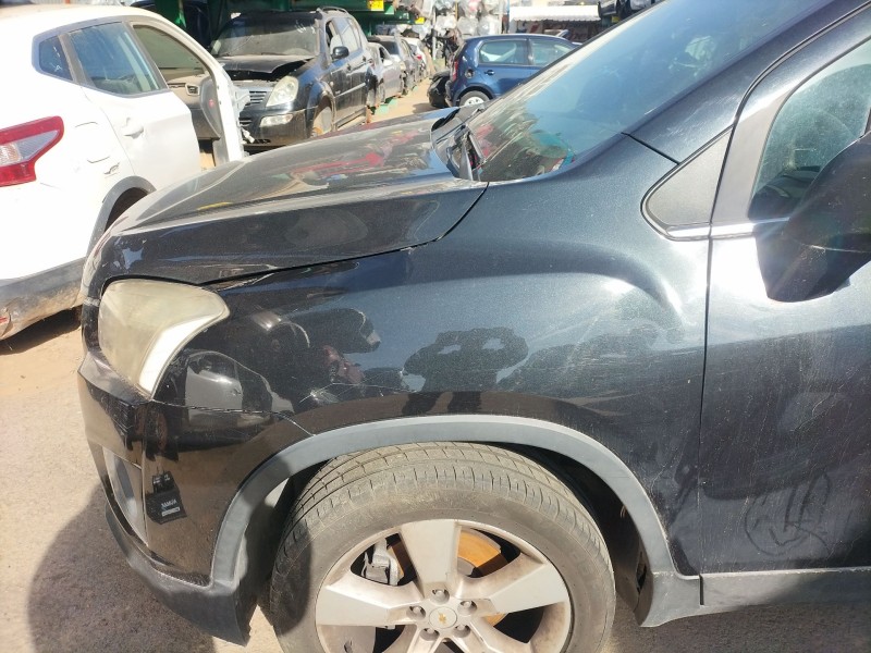 Recambio de aleta delantera izquierda para chevrolet trax 1.7 td referencia OEM IAM   