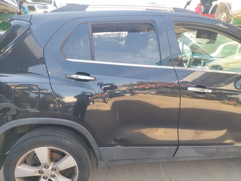 Recambio de puerta trasera derecha para chevrolet trax 1.7 td referencia OEM IAM   