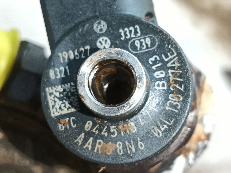 Recambio de inyector para seat alhambra (710, 711) 2.0 tdi referencia OEM IAM 4L130277AE 0445110471 