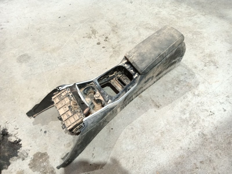 Recambio de apoyabrazos central para bmw 3 (g20, g80, g28) 320 d mild-hybrid referencia OEM IAM 51166996833  