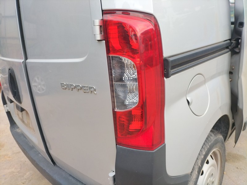 Recambio de piloto trasero derecho para peugeot bipper (aa_) 1.3 hdi 75 referencia OEM IAM   