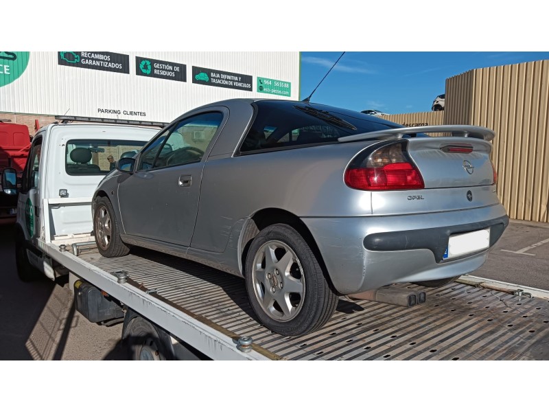 opel tigra (s93) del año 2000