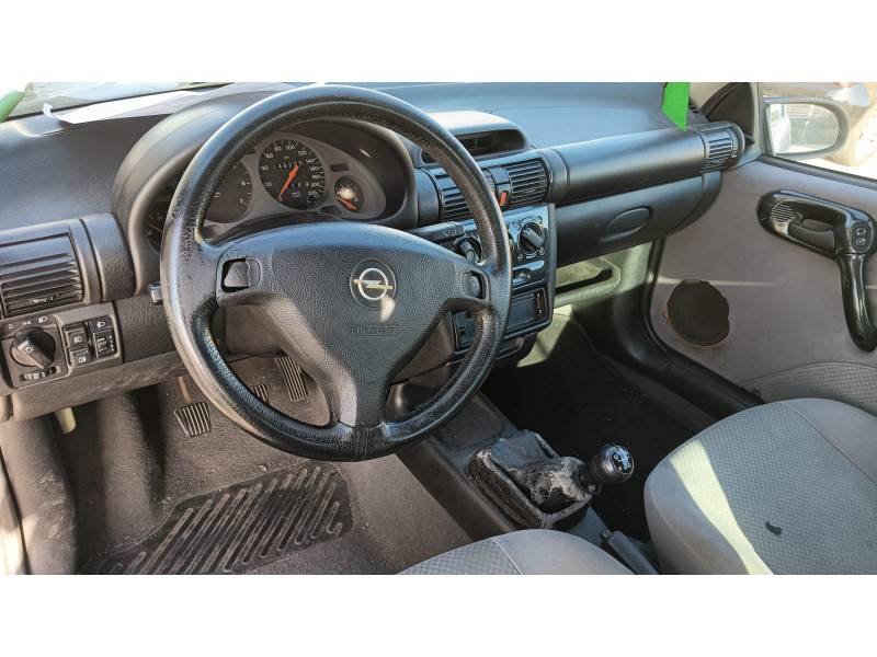 opel tigra (s93) del año 2000