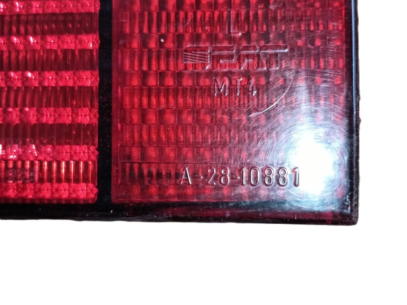 Recambio de piloto trasero izquierdo para seat ibiza ii (6k1) 1.4 i referencia OEM IAM 6K6945257B  