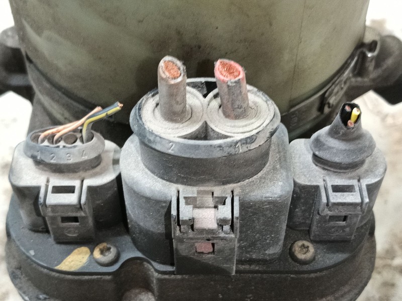 Recambio de bomba direccion para seat ibiza iii (6l1) 1.4 tdi referencia OEM IAM 6R0423156 6R1423051 