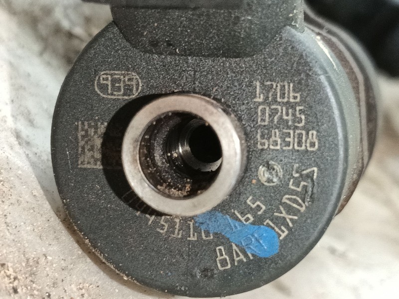 Recambio de inyector para opel astra h (a04) 1.9 cdti (l48) referencia OEM IAM 93186428 0445110165 