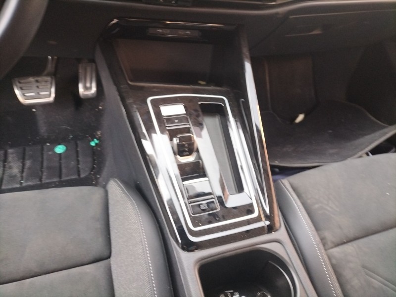 volkswagen golf del año 2024