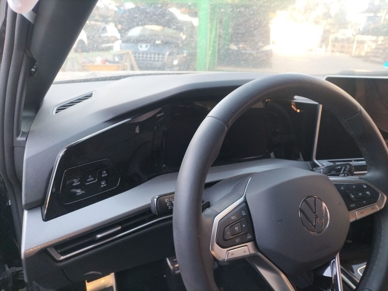 volkswagen golf del año 2024