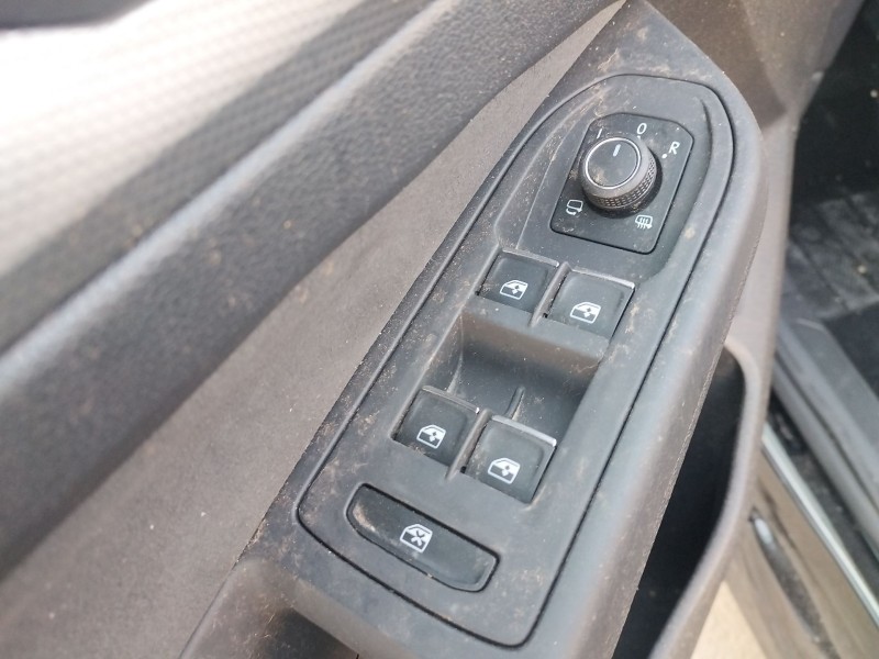 volkswagen golf del año 2024