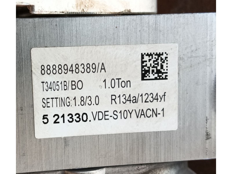 Recambio de condensador aire acondicionado para lynk & co 01 phev referencia OEM IAM 8888948389 521330 